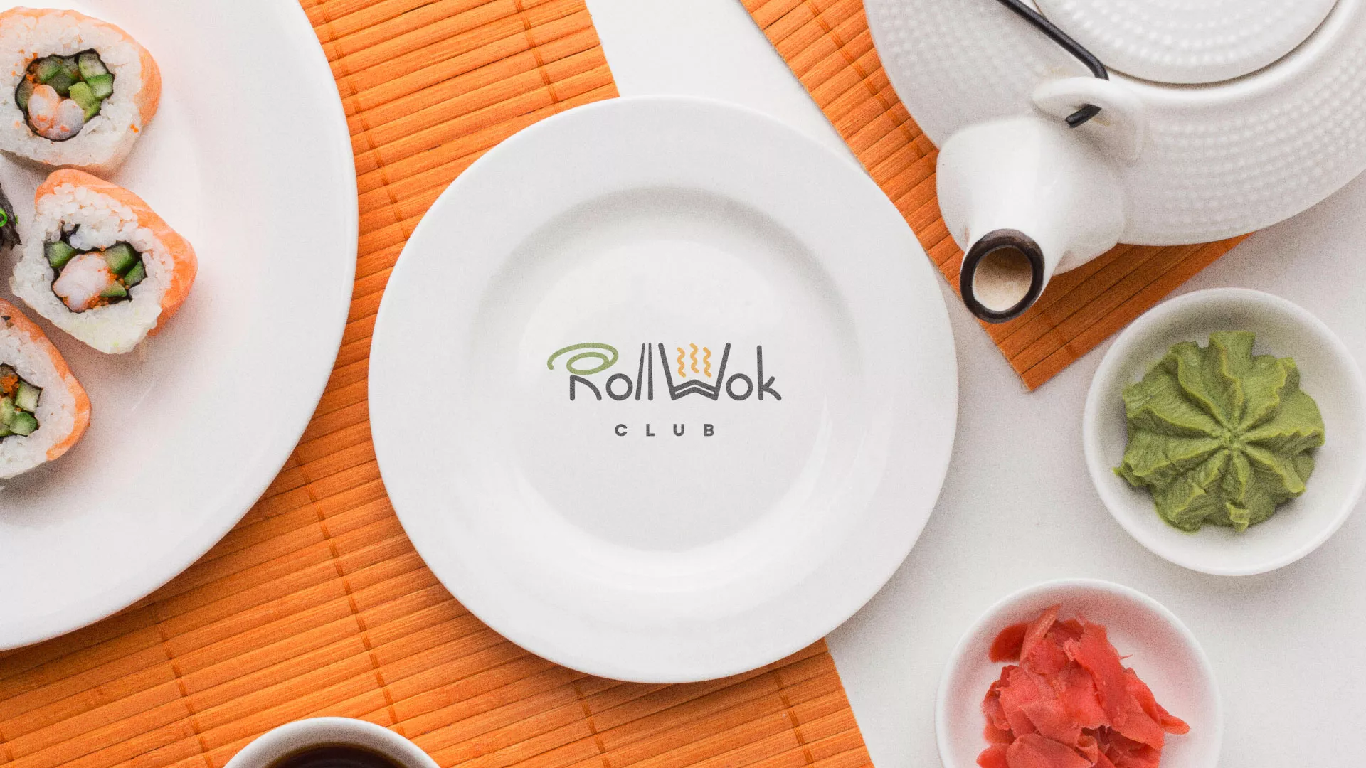 Разработка логотипа и фирменного стиля суши-бара «Roll Wok Club» в Каменске-Уральском